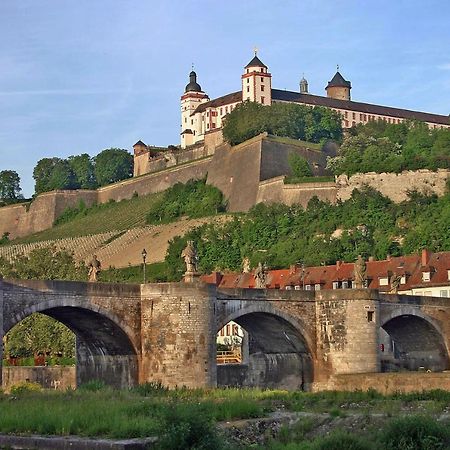 Charming & Cozy Retreat For 2 - Near Ringpark Lejlighed Würzburg Eksteriør billede